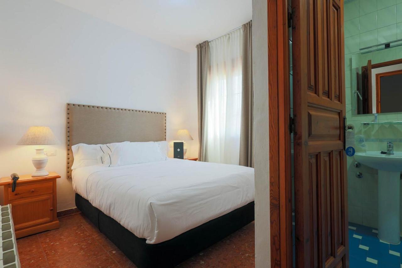 Setenil De Las Bodegas Hotel Tugasa El Almendral מראה חיצוני תמונה
