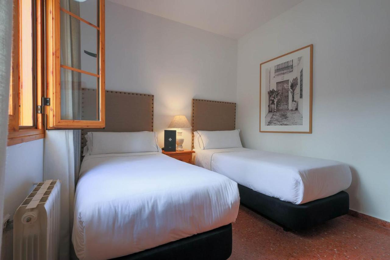 Setenil De Las Bodegas Hotel Tugasa El Almendral מראה חיצוני תמונה