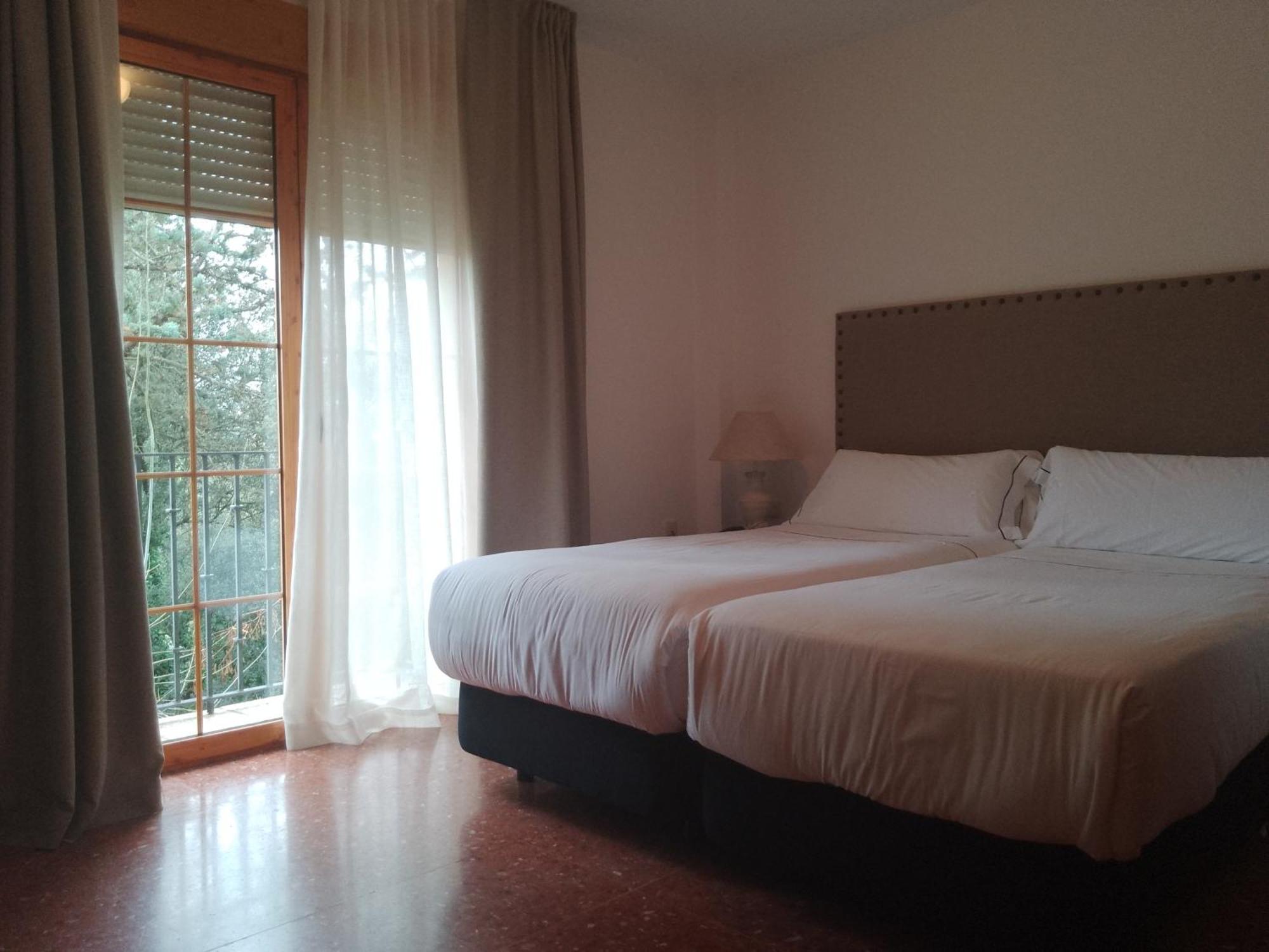 Setenil De Las Bodegas Hotel Tugasa El Almendral מראה חיצוני תמונה